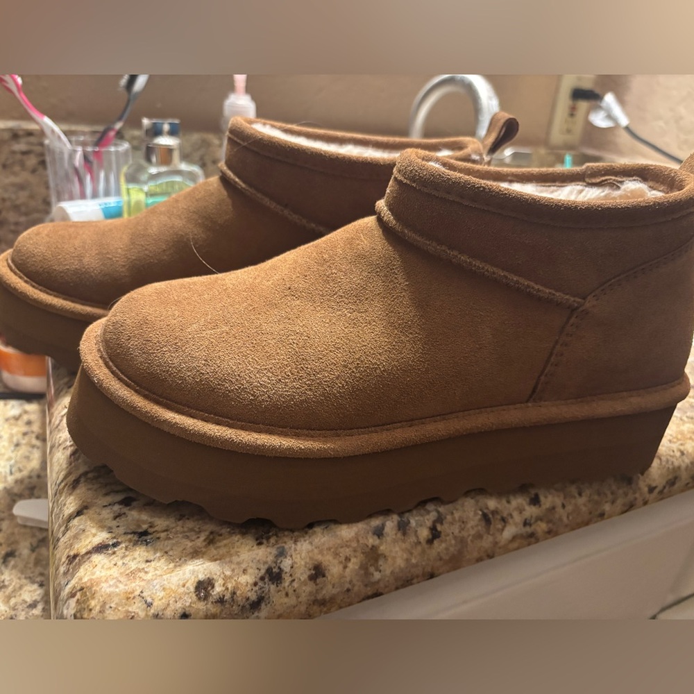Bearpaw Women’s Retro Super Shorty Boots